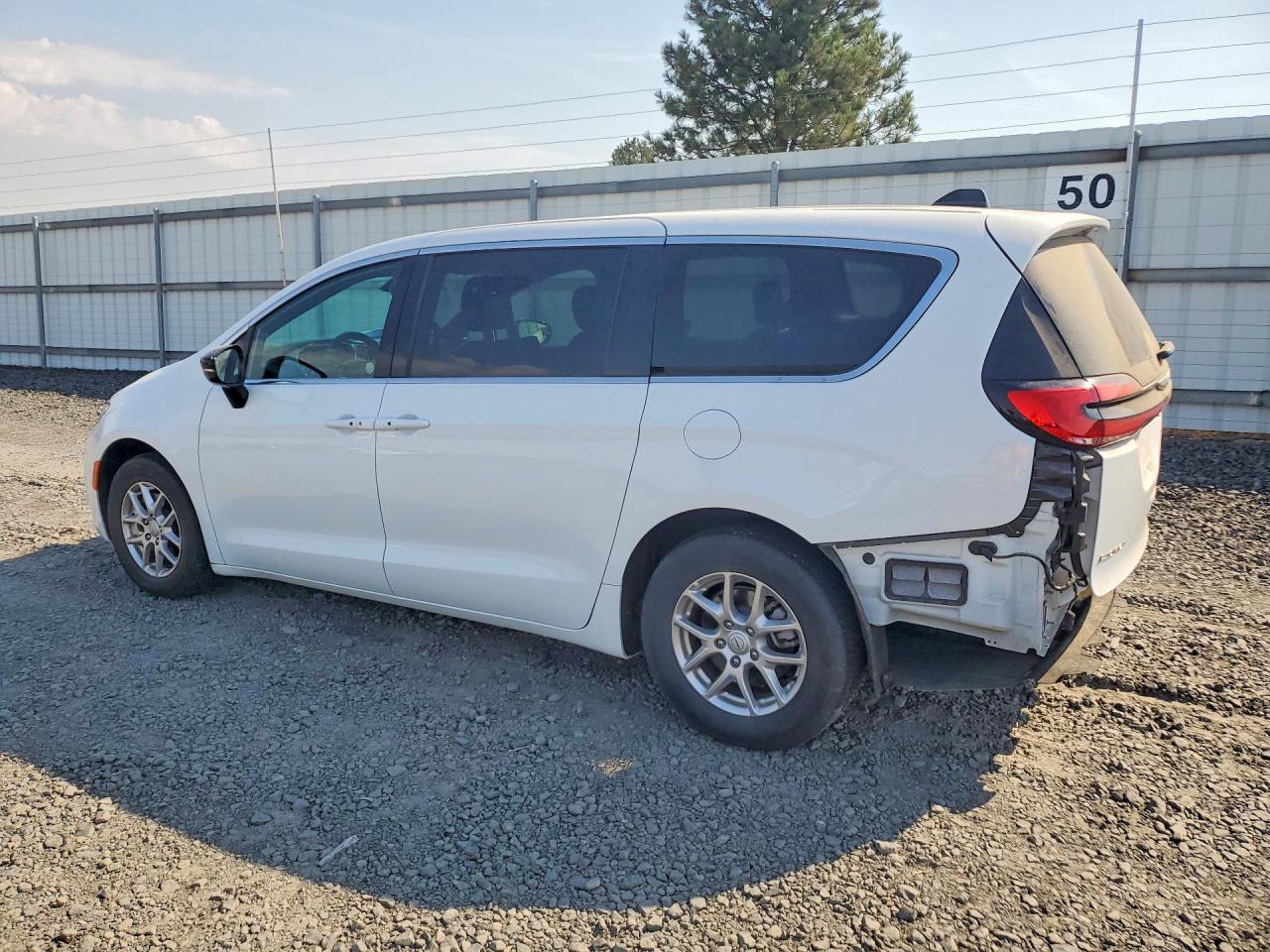 2026 CHRYSLER PACIFICA SELECT — снимка 2