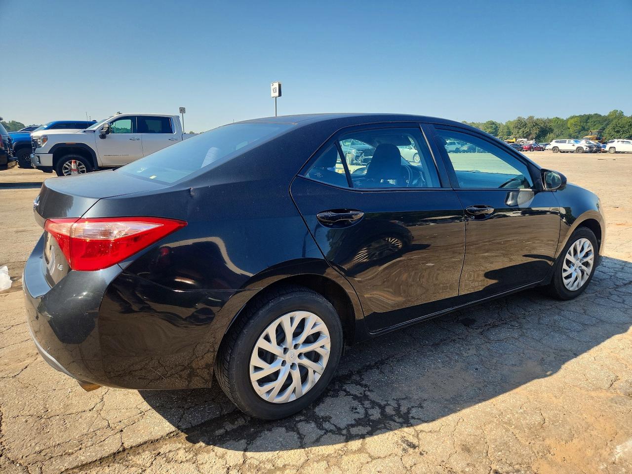 2017 TOYOTA COROLLA LE — снимка 3