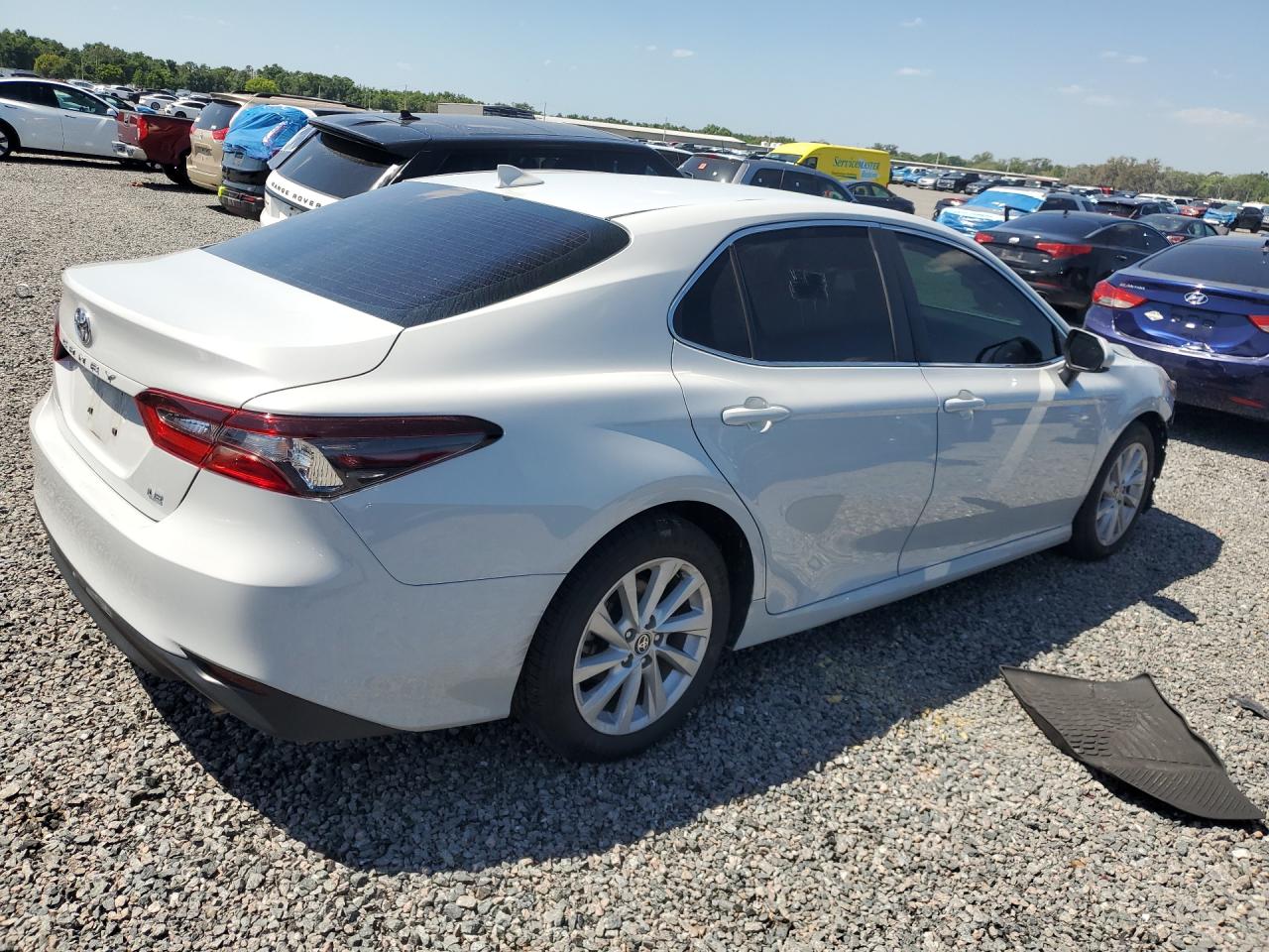 2022 TOYOTA CAMRY LE — снимка 3