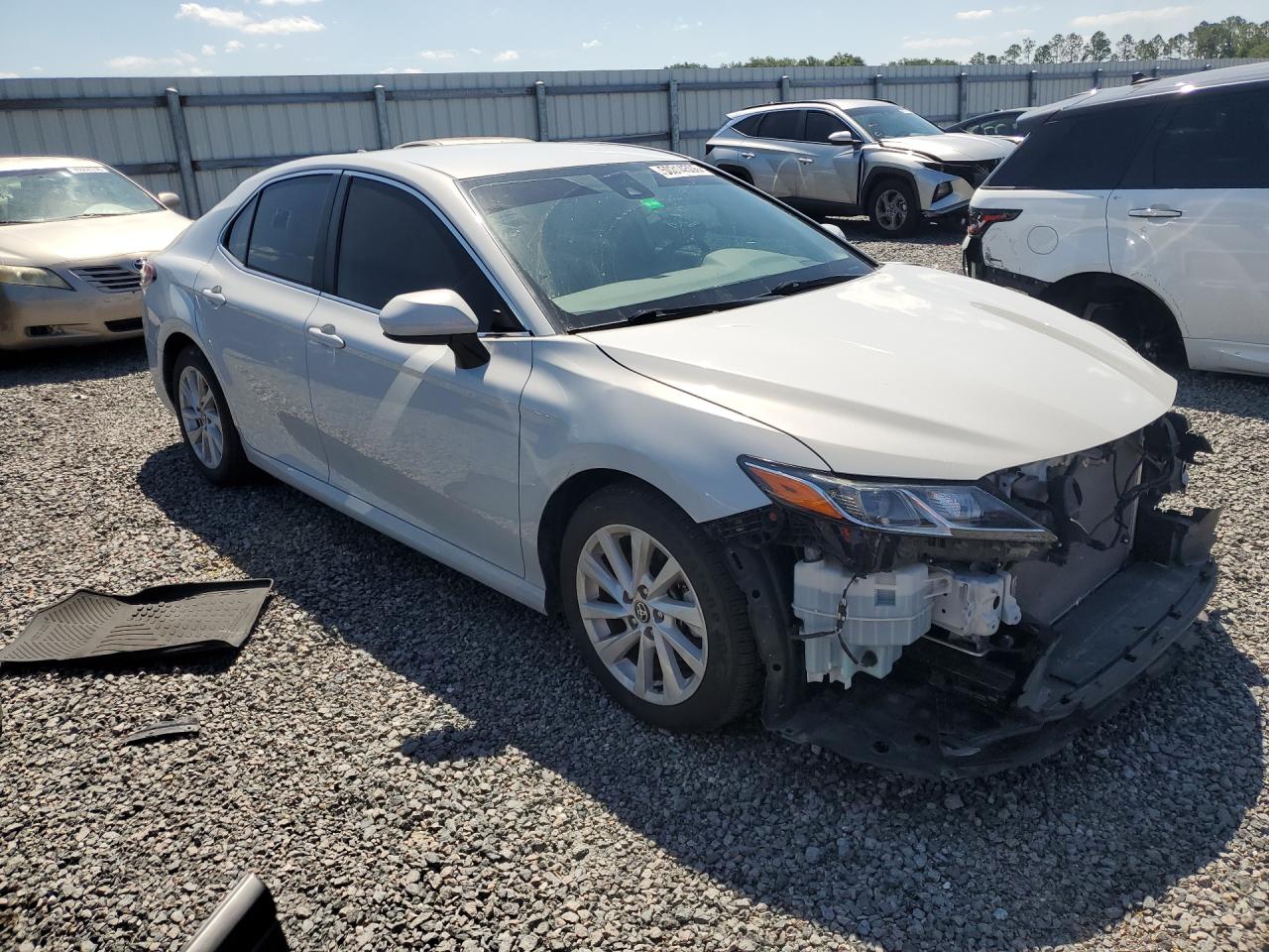 2022 TOYOTA CAMRY LE — снимка 4