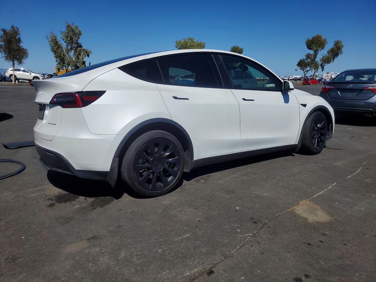 2023 TESLA MODEL Y — снимка 3