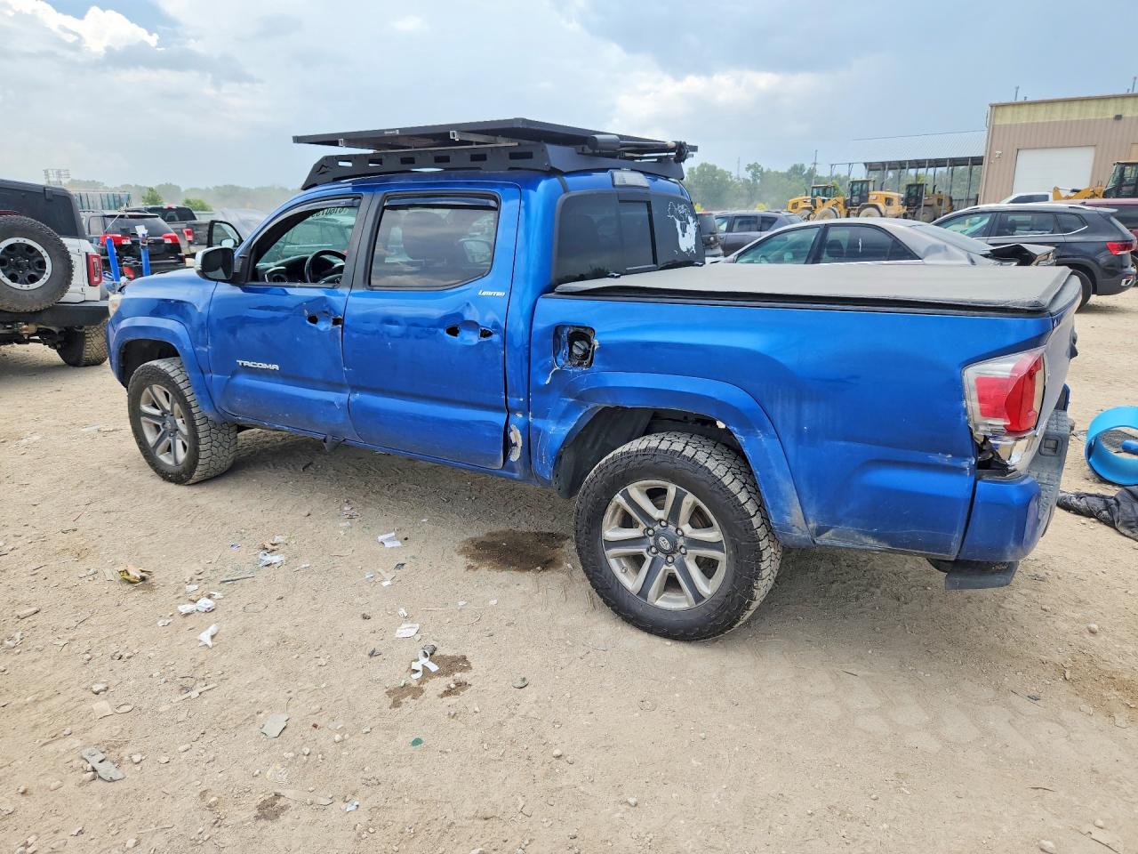 2017 TOYOTA TACOMA LIMITED — снимка 2