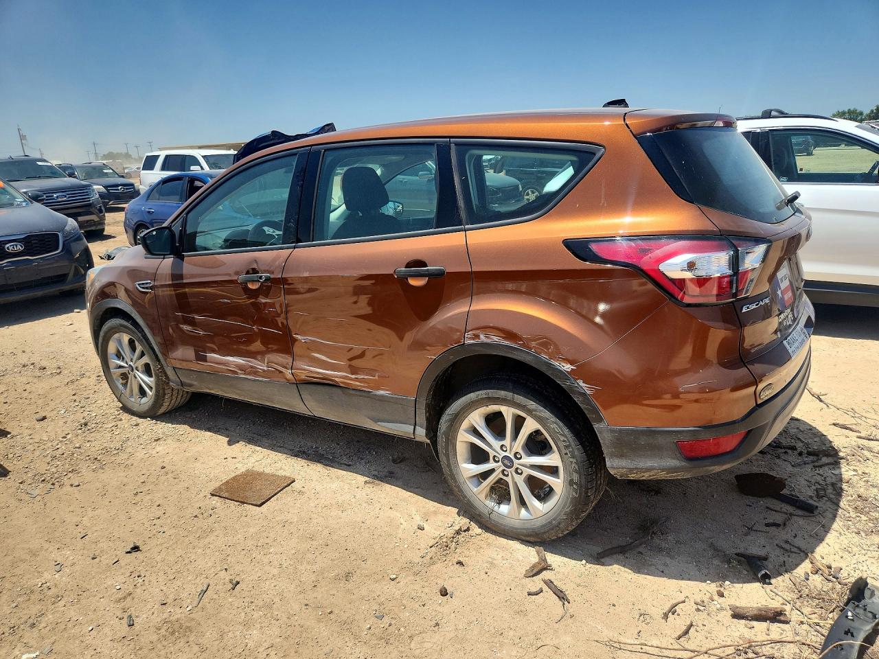 2017 FORD ESCAPE S — снимка 2