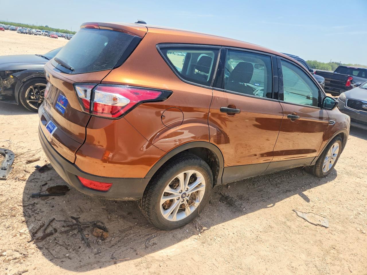 2017 FORD ESCAPE S — снимка 3