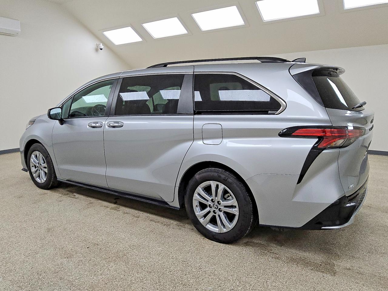 2023 TOYOTA SIENNA — снимка 2