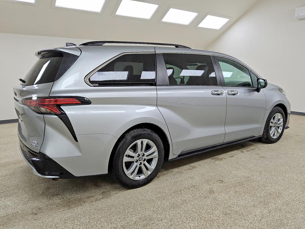 2023 TOYOTA SIENNA — снимка 3