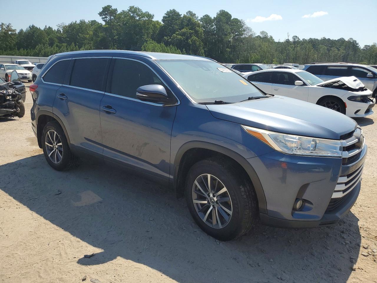 2019 TOYOTA HIGHLANDER XLE — снимка 4