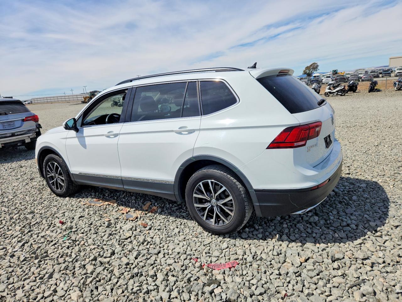 2020 VOLKSWAGEN TIGUAN SE — снимка 2