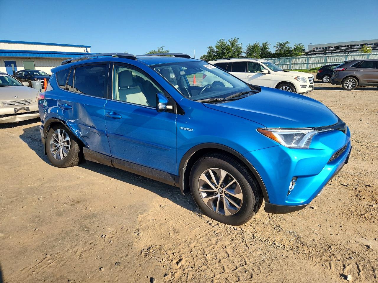 2018 TOYOTA RAV4 HYBRID XLE — снимка 4