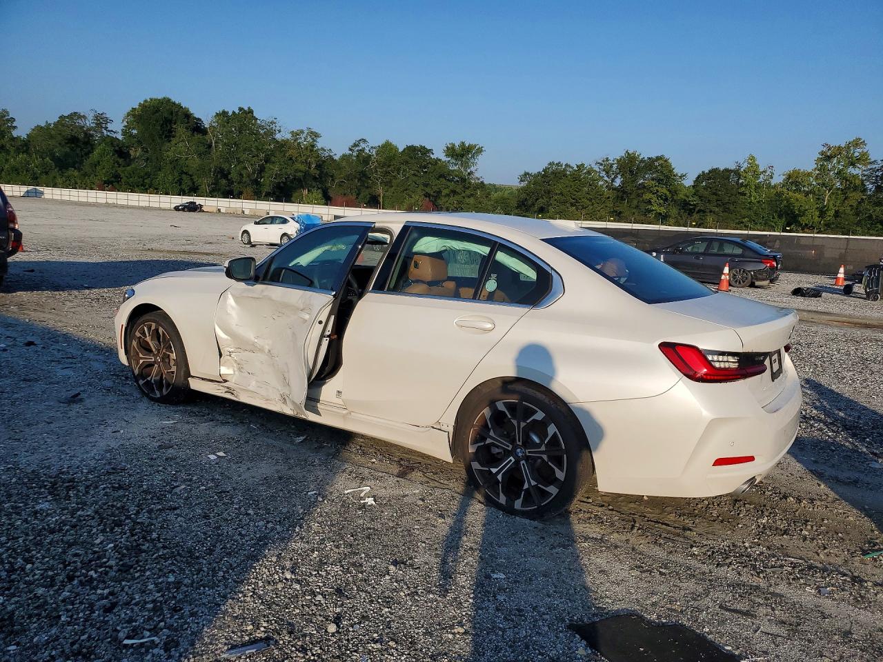 2025 BMW 330I — снимка 2
