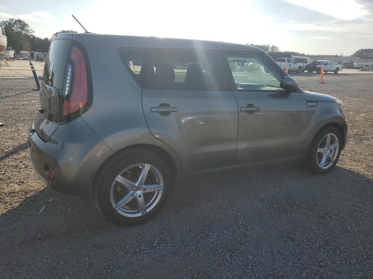 2017 KIA SOUL + — снимка 3