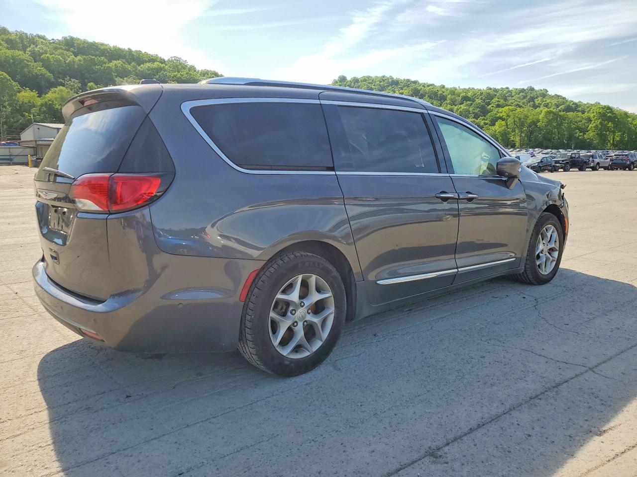 2019 CHRYSLER PACIFICA TOURING L PLUS — снимка 3