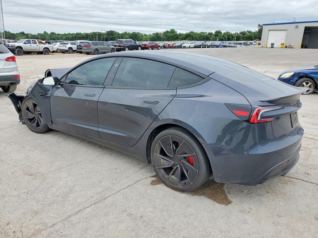 2025 TESLA MODEL 3 — снимка 2