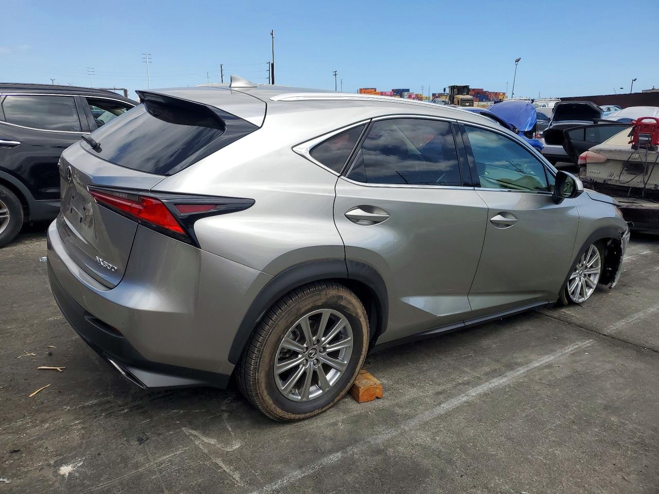 2021 LEXUS NX 300 BASE — снимка 3