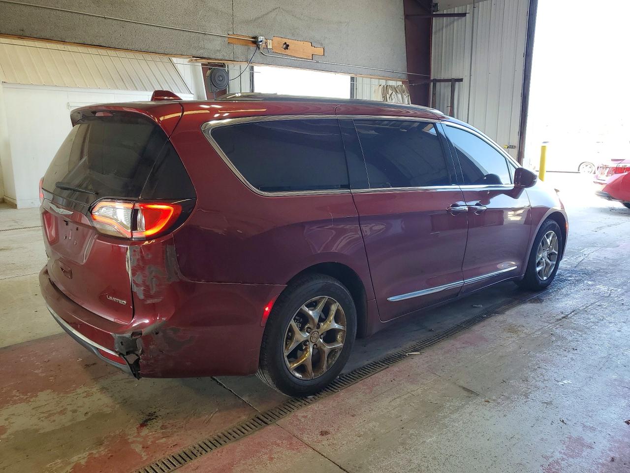 2017 CHRYSLER PACIFICA LIMITED — снимка 3