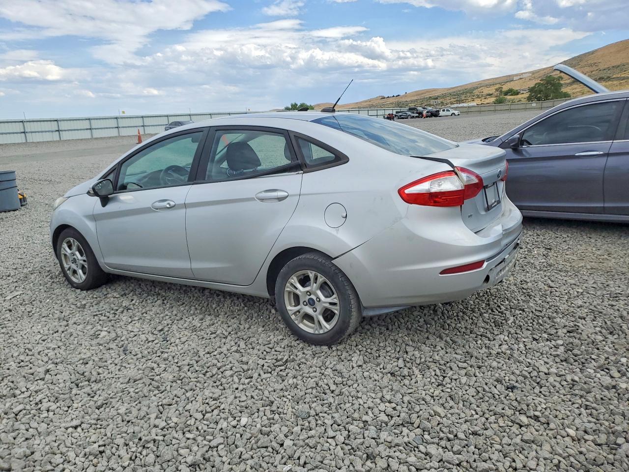 2015 FORD FIESTA SE — снимка 2