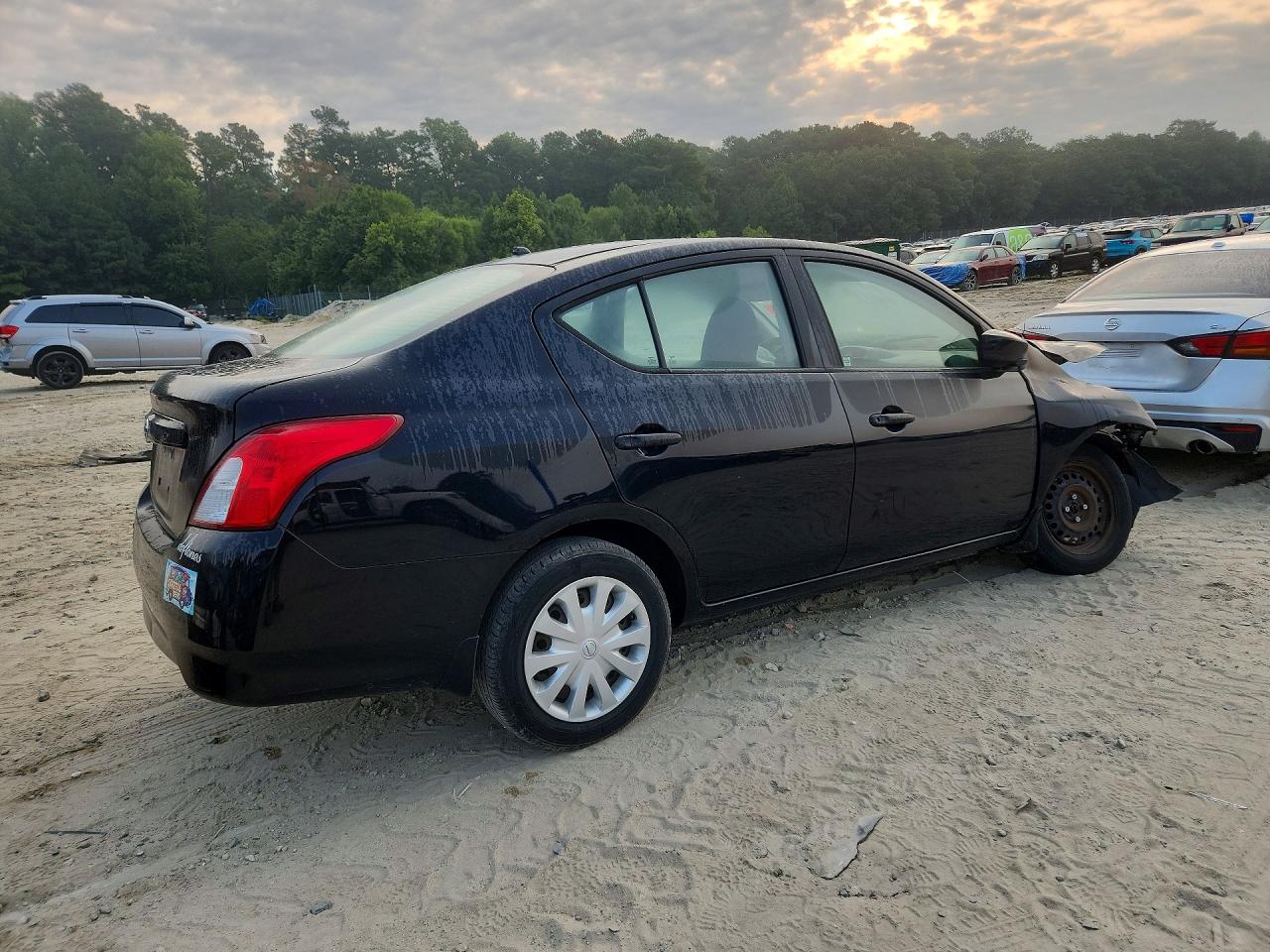 2017 NISSAN VERSA 1.6 S — снимка 3