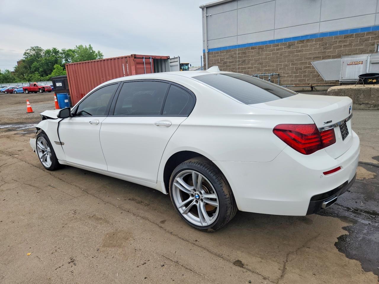 2014 BMW 750 LXI — снимка 2