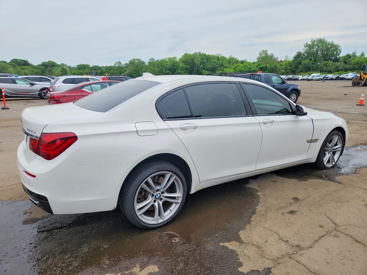 2014 BMW 750 LXI — снимка 3