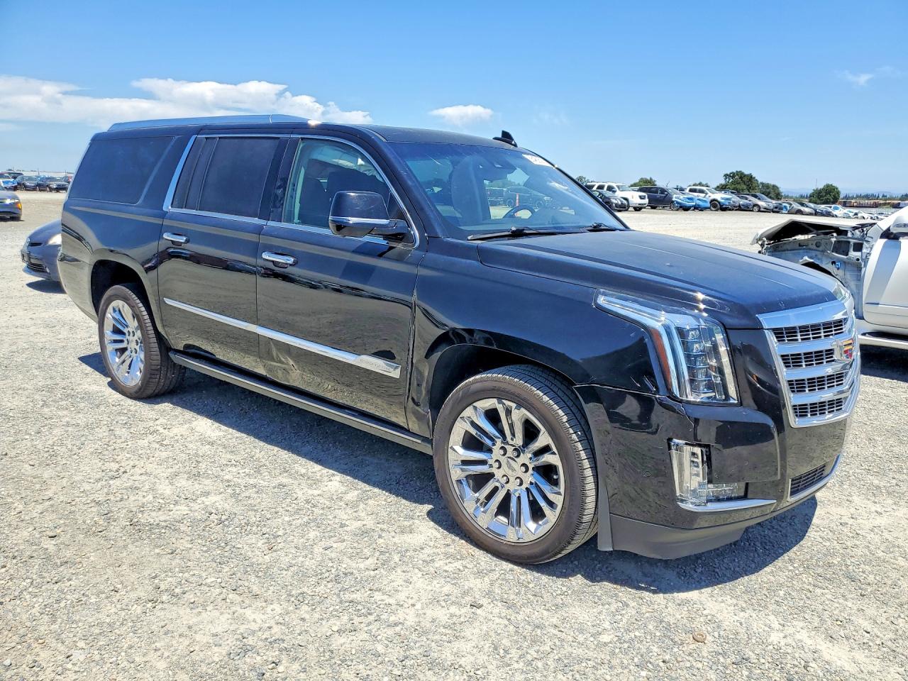 2017 CADILLAC ESCALADE — снимка 4