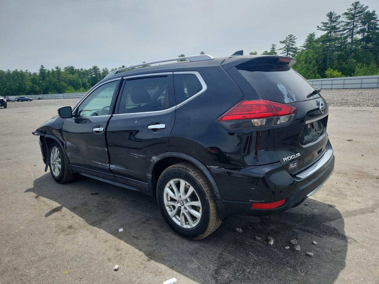2017 NISSAN ROGUE SV — снимка 2