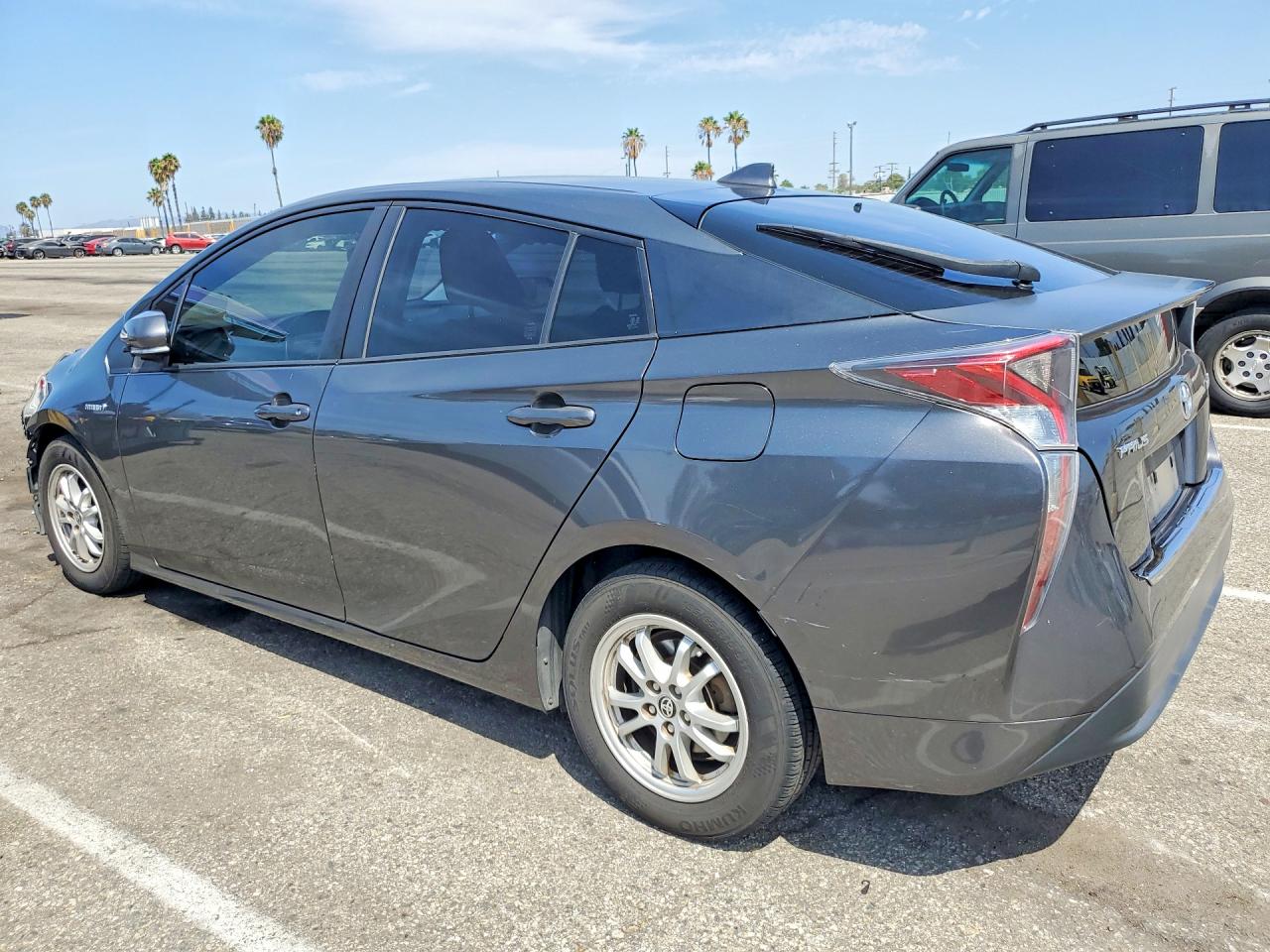 2016 TOYOTA PRIUS TWO — снимка 2