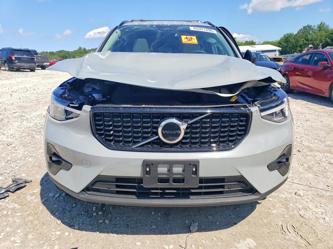 2026 VOLVO XC40 PLUS — photo 5