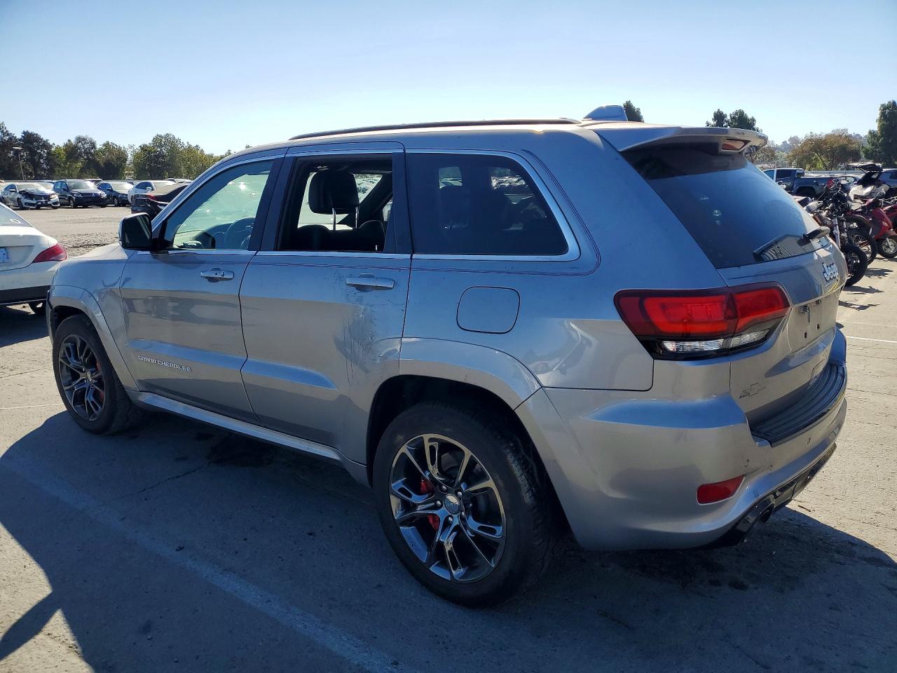 2015 JEEP GRAND CHEROKEE SRT-8 — снимка 2