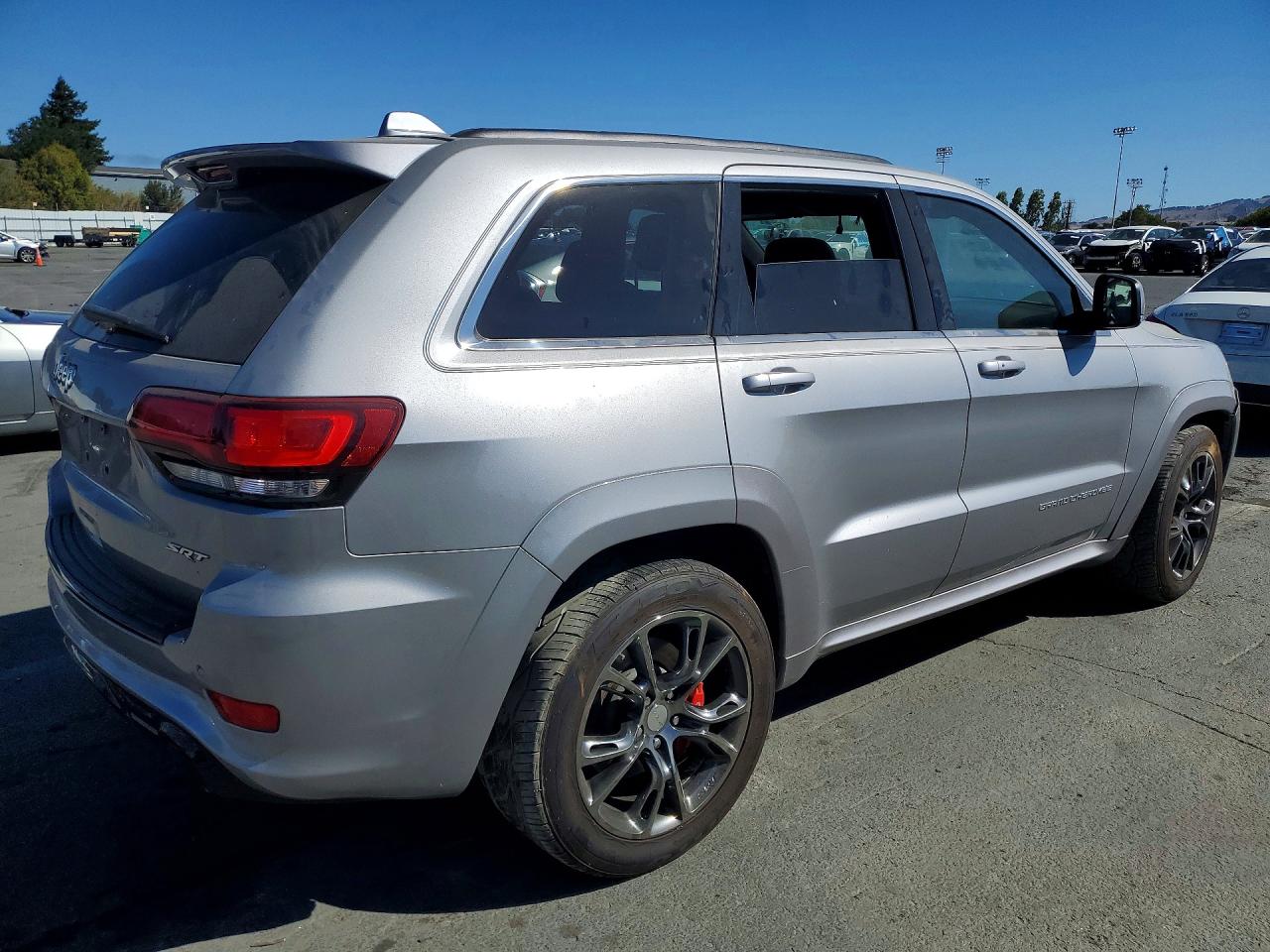 2015 JEEP GRAND CHEROKEE SRT-8 — снимка 3