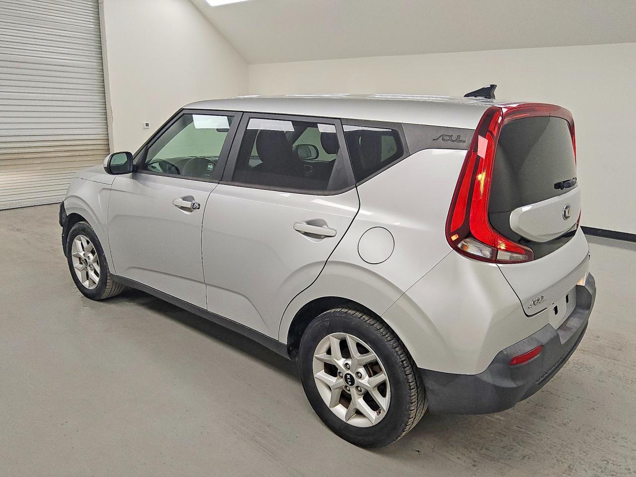 2021 KIA SOUL S — снимка 2