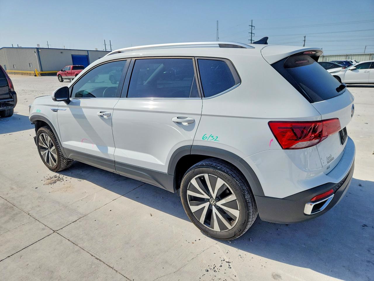 2024 VOLKSWAGEN TAOS SE — снимка 2