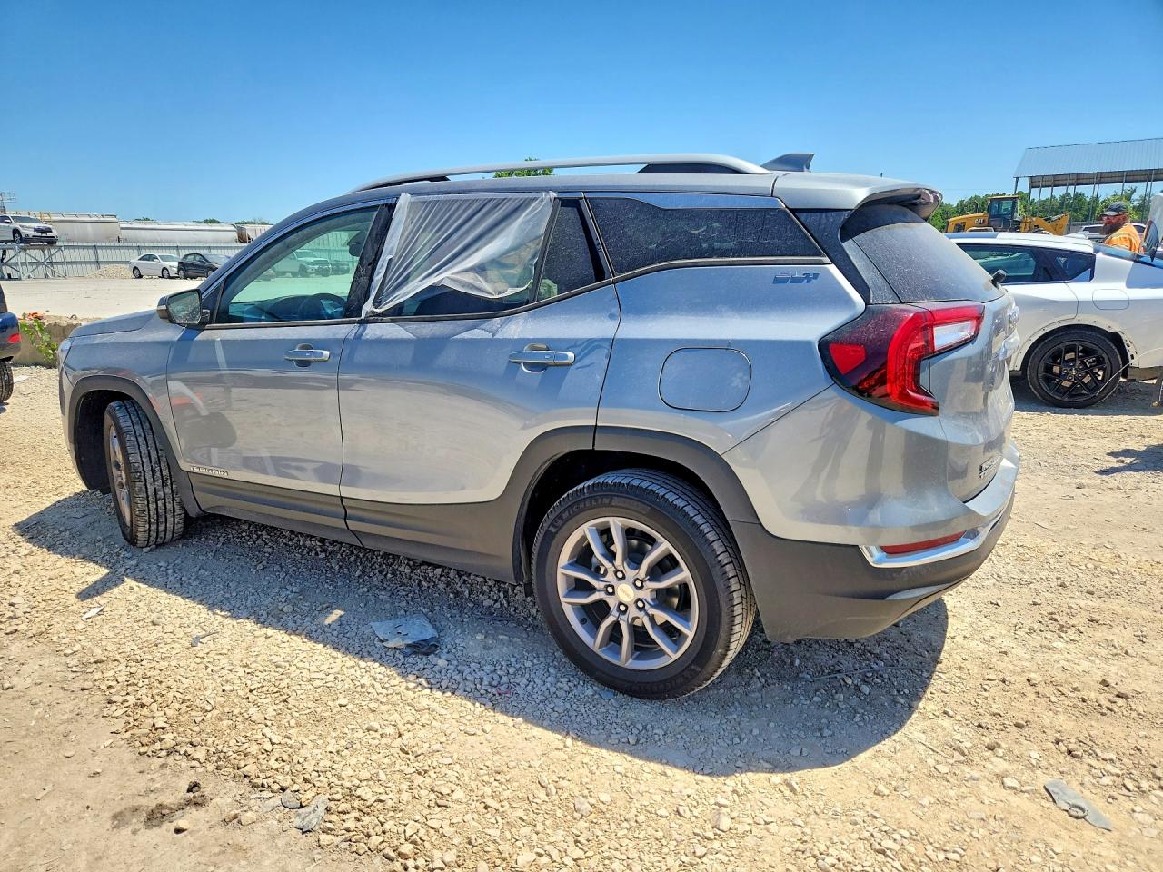 2024 GMC TERRAIN SLT — снимка 2