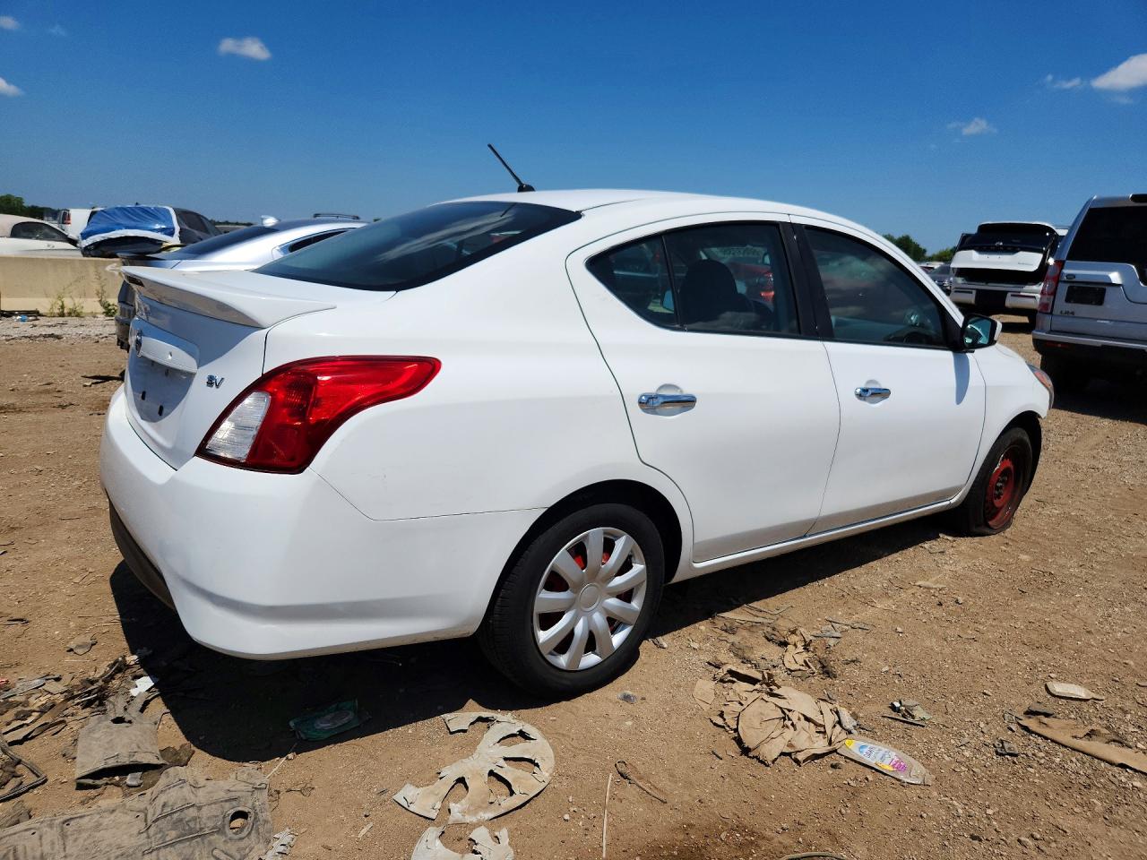 2019 NISSAN VERSA SV — снимка 3