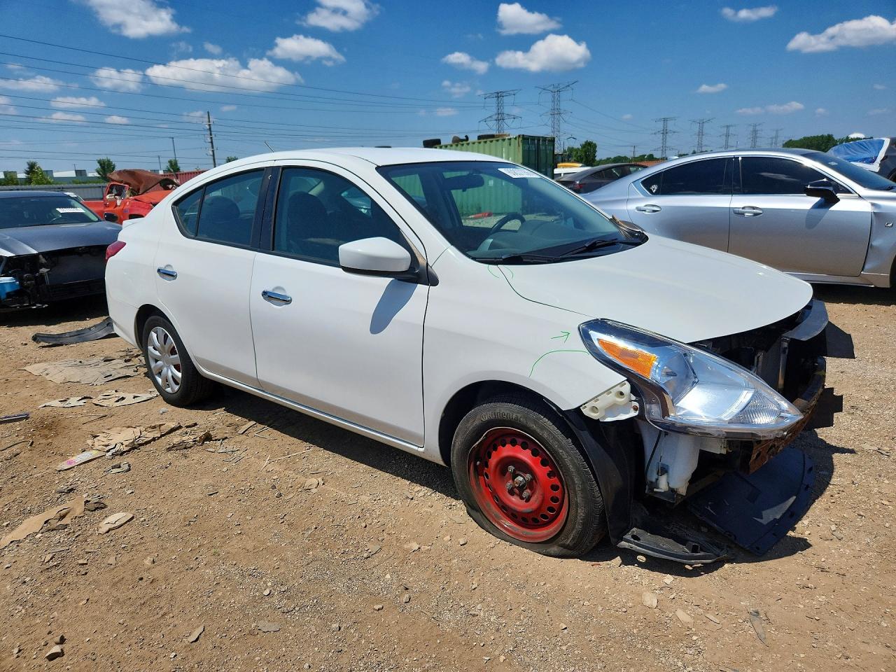 2019 NISSAN VERSA SV — снимка 4