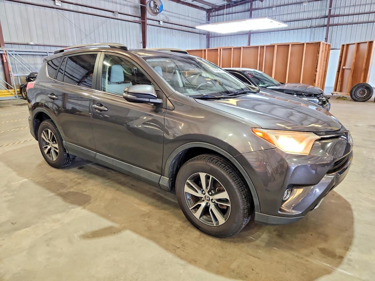 2017 TOYOTA RAV4 XLE — снимка 4