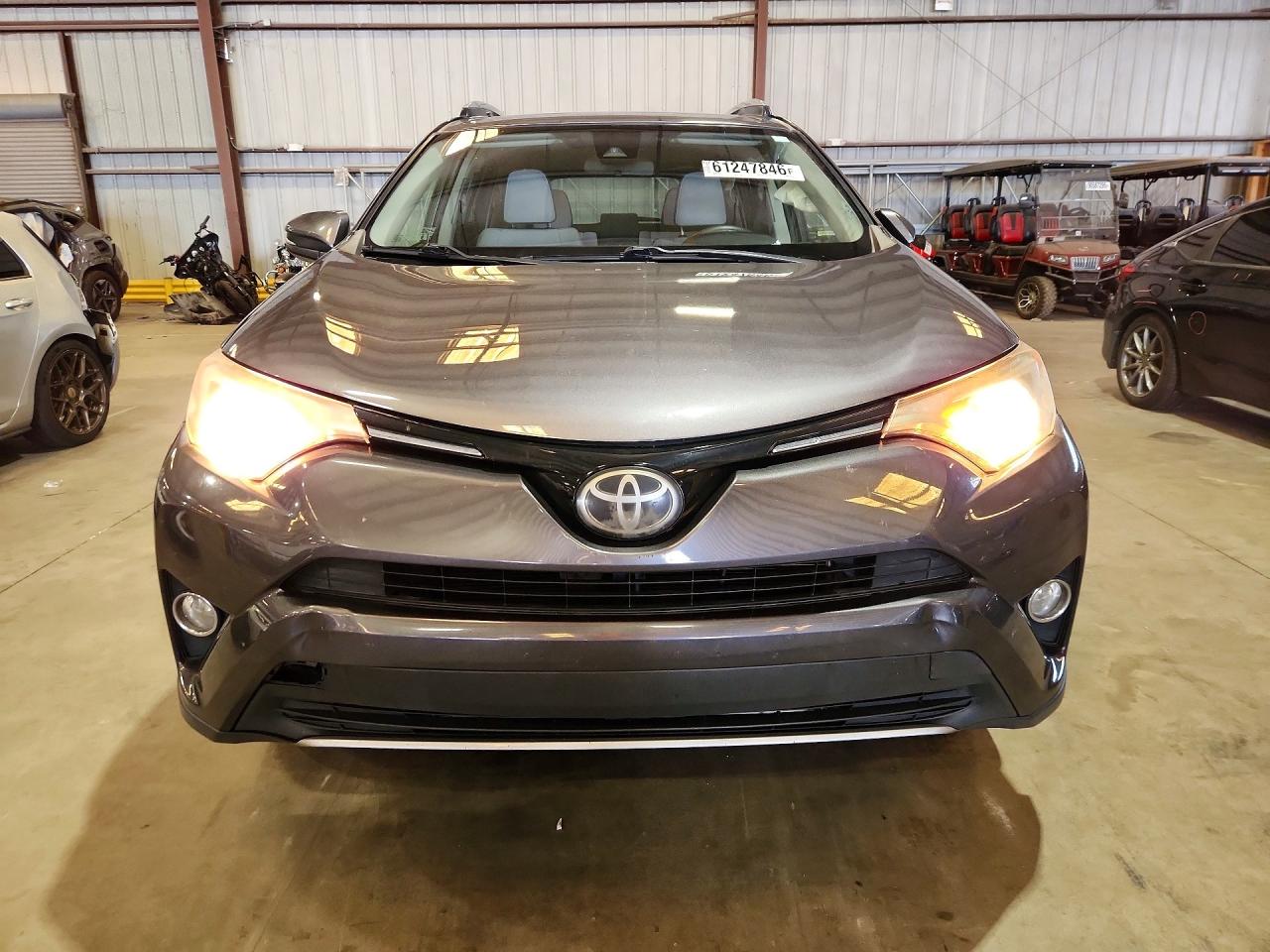 2017 TOYOTA RAV4 XLE — снимка 5