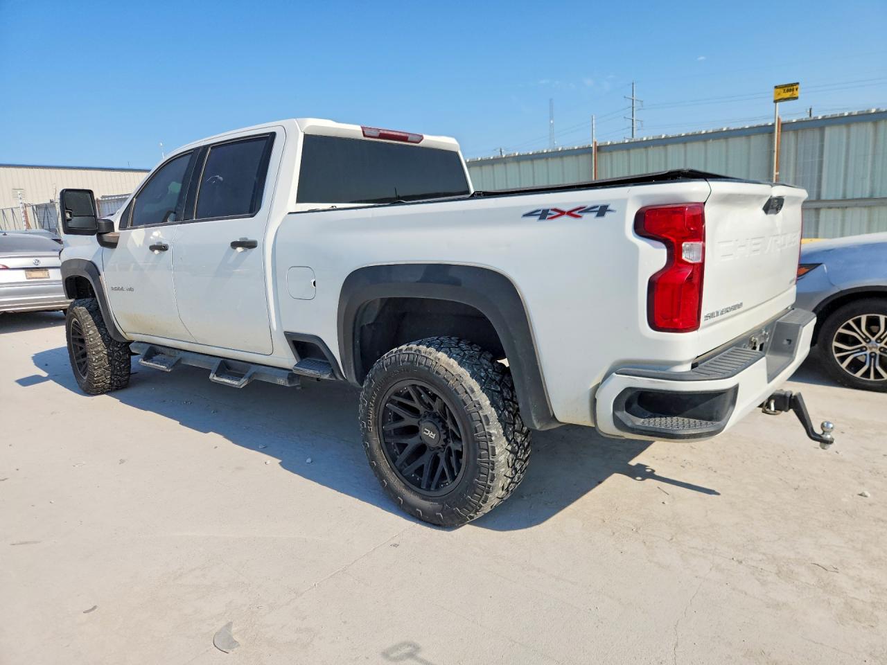 2021 CHEVROLET SILVERADO K2500 CUSTOM — снимка 2
