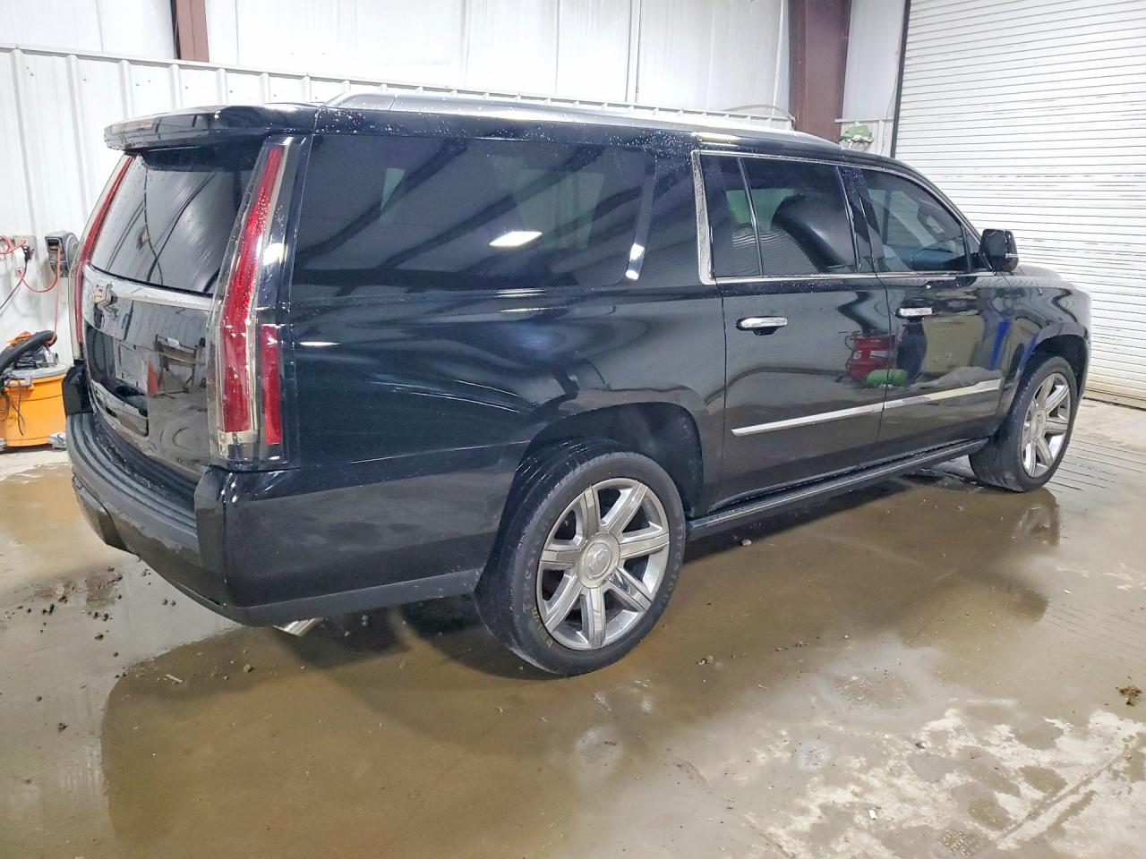 2016 CADILLAC ESCALADE ESV PREMIUM — снимка 3