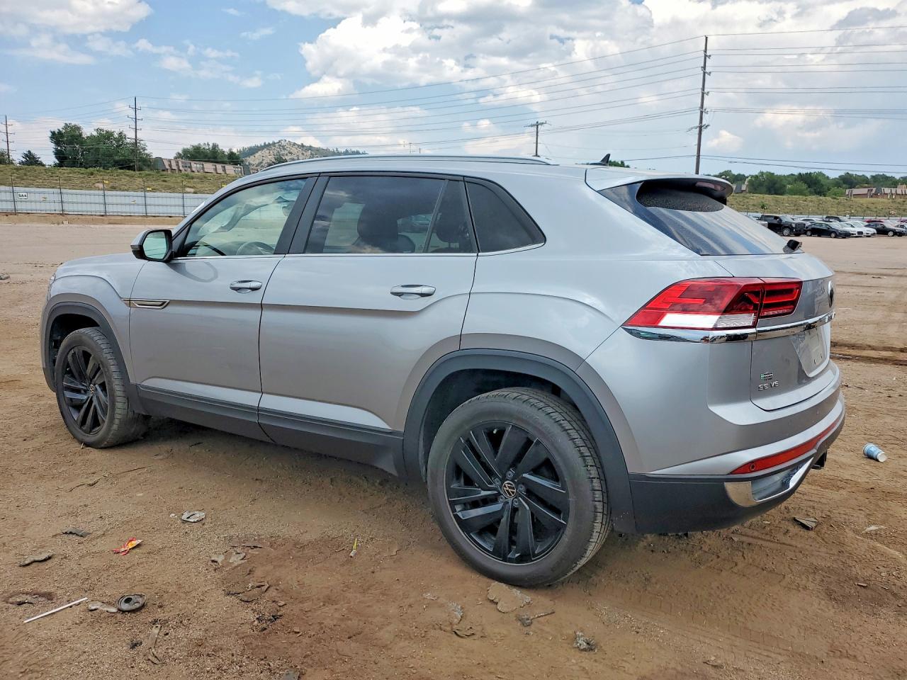 2022 VOLKSWAGEN ATLAS CROSS SPORT SE — снимка 2