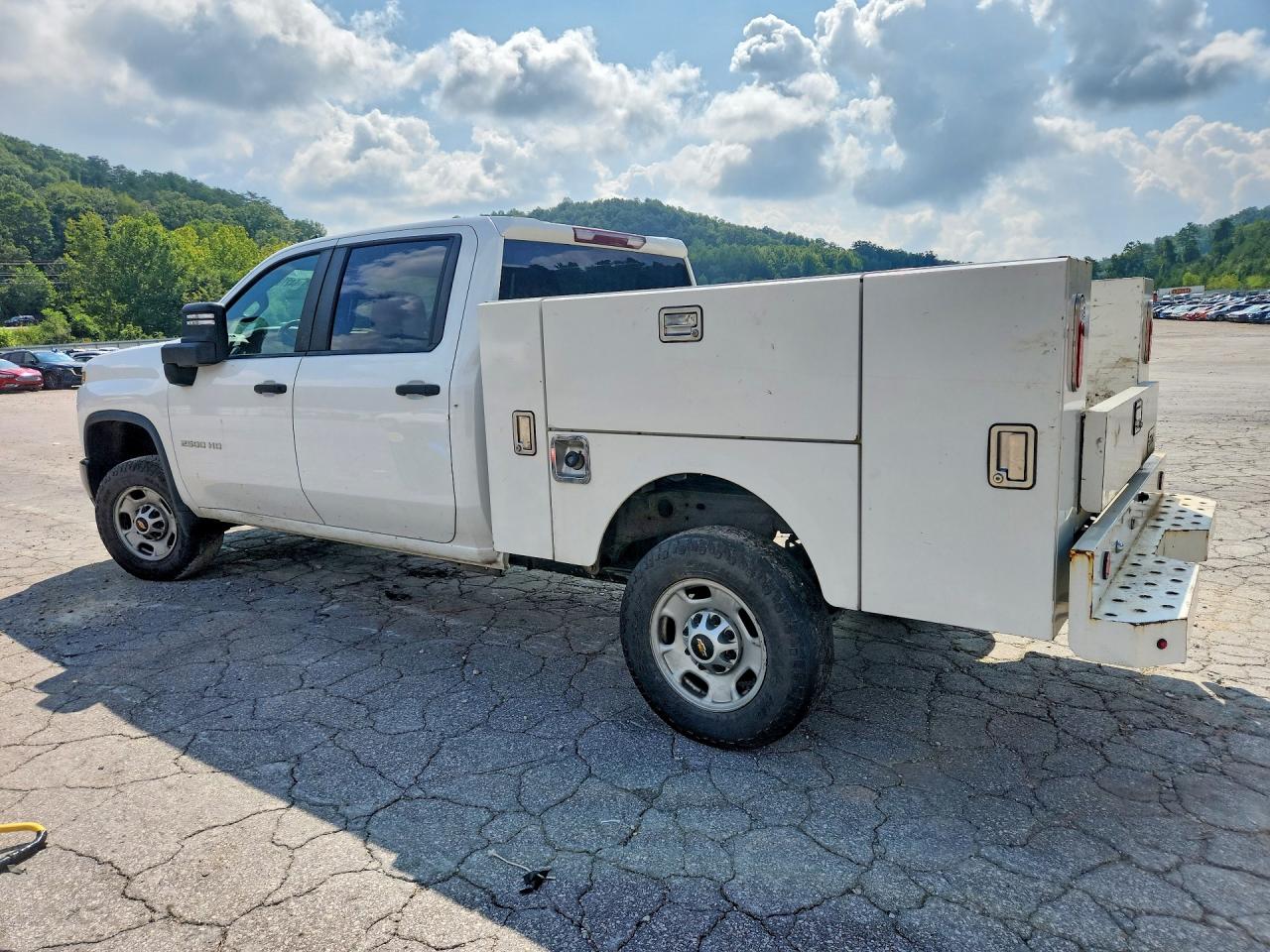 2024 CHEVROLET SILVERADO K2500 HEAVY DUTY — снимка 2