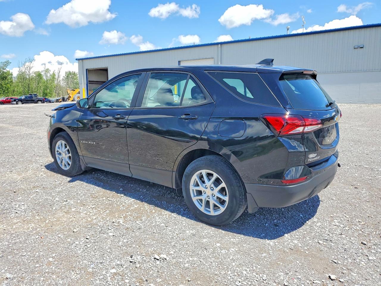 2024 CHEVROLET EQUINOX LS — снимка 2