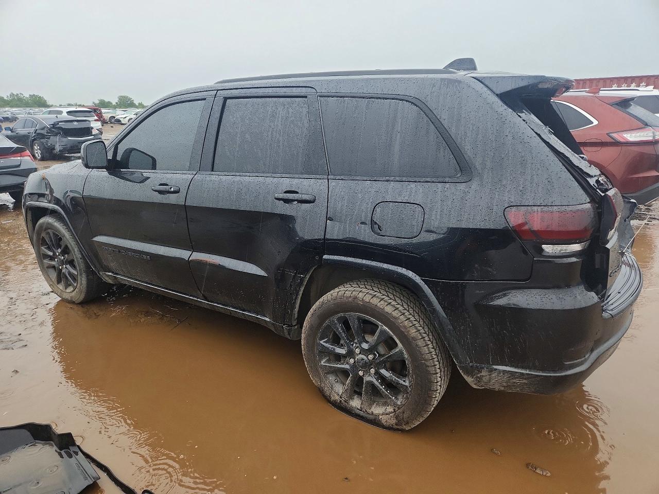 2018 JEEP GRAND CHEROKEE LAREDO — снимка 2