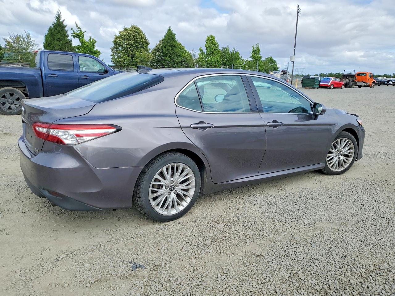 2019 TOYOTA CAMRY XLE — снимка 3