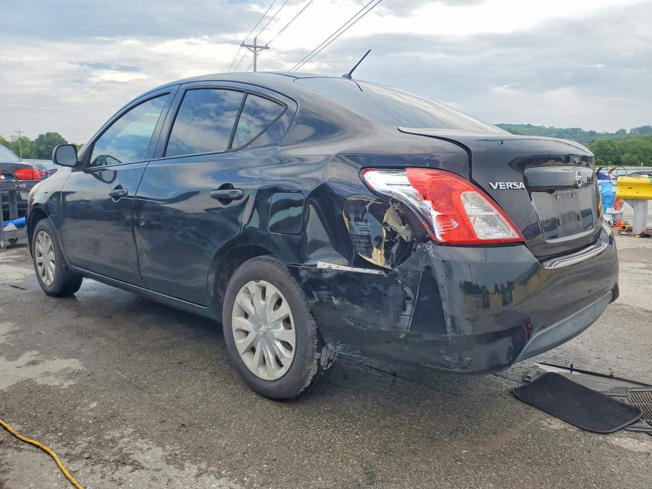 2015 NISSAN VERSA 1.6 S — снимка 2