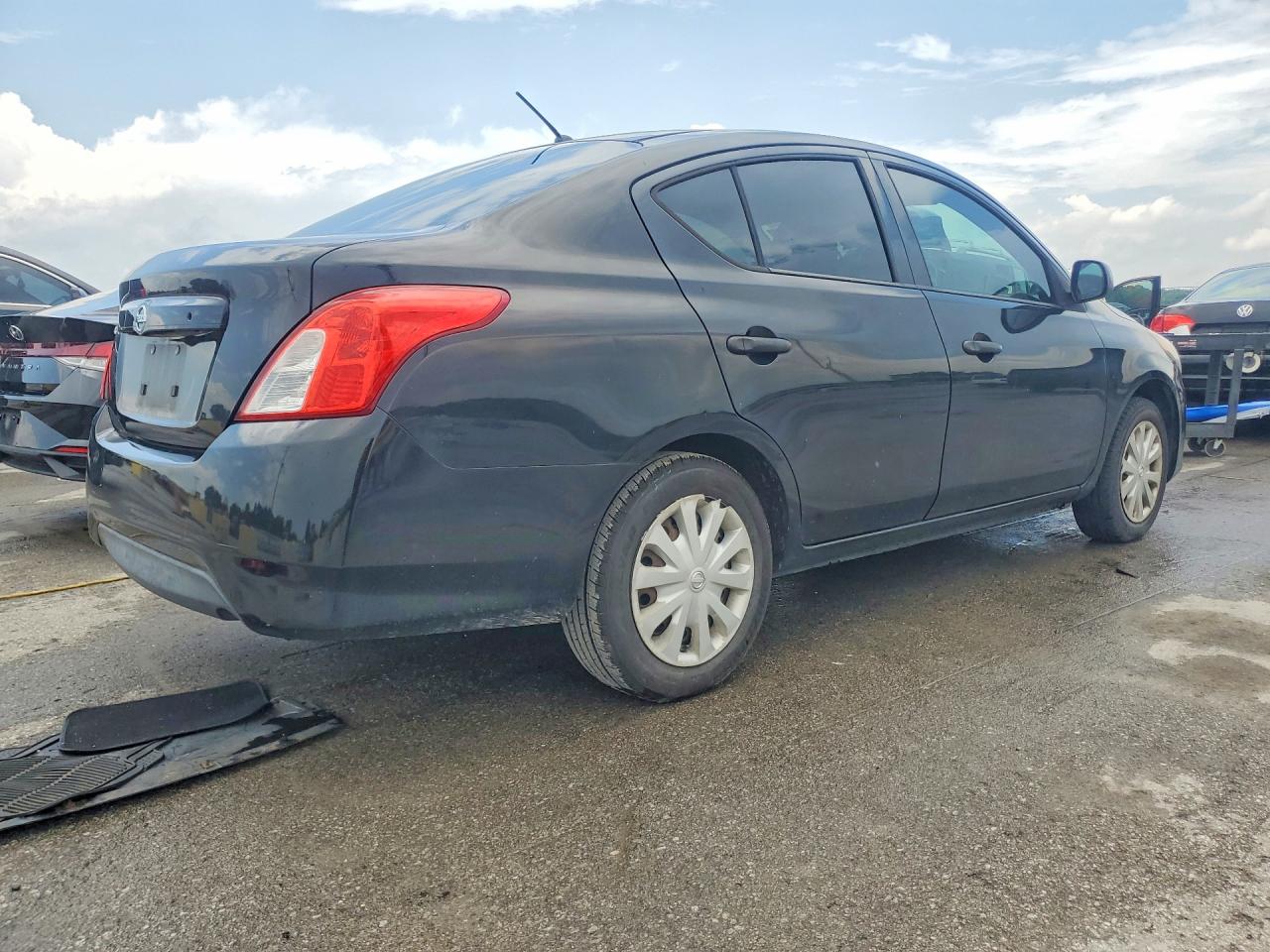 2015 NISSAN VERSA 1.6 S — снимка 3