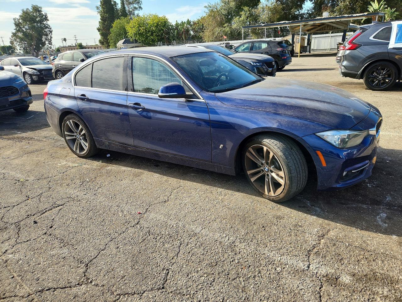 2017 BMW 330E — снимка 4