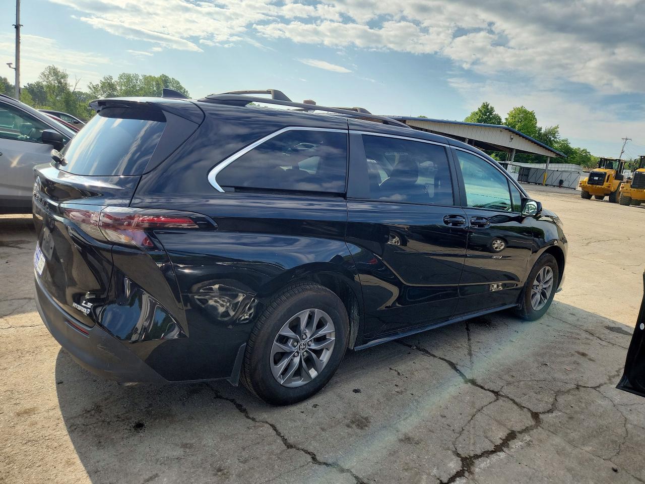 2023 TOYOTA SIENNA LE — снимка 3