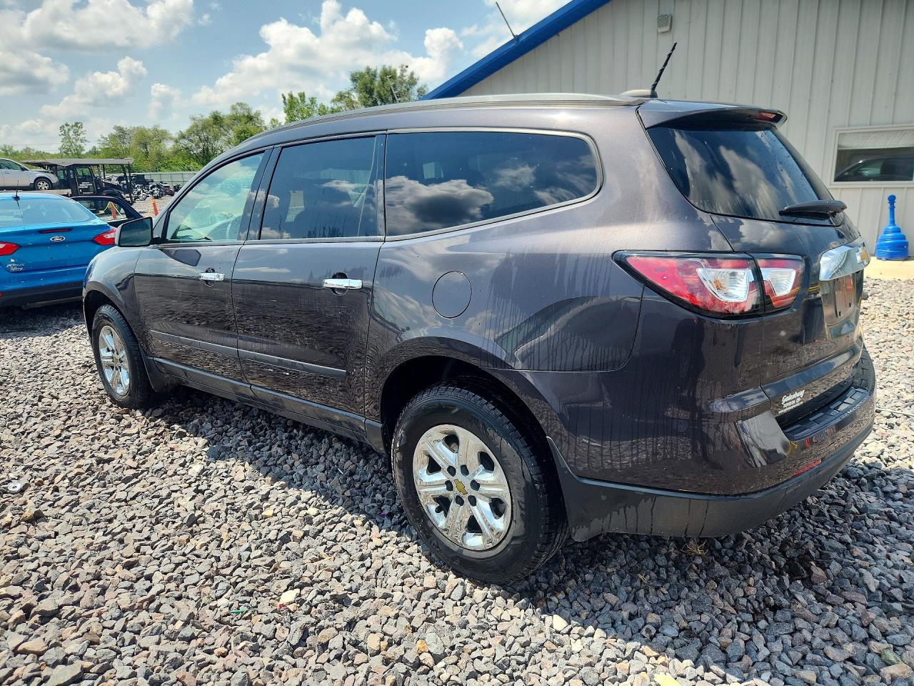 2016 CHEVROLET TRAVERSE LS — снимка 2
