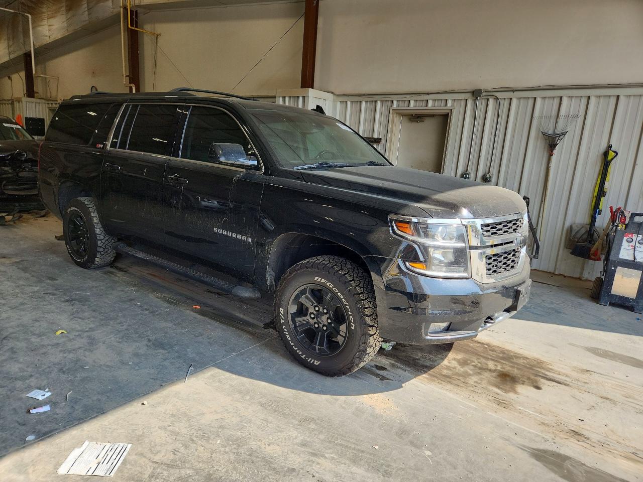 2017 CHEVROLET SUBURBAN K1500 LT — снимка 4