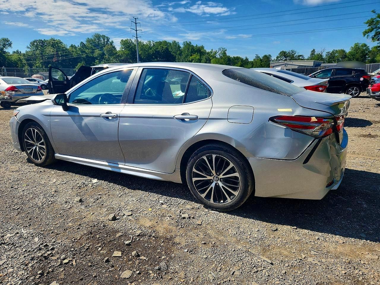 2018 TOYOTA CAMRY SE — снимка 2